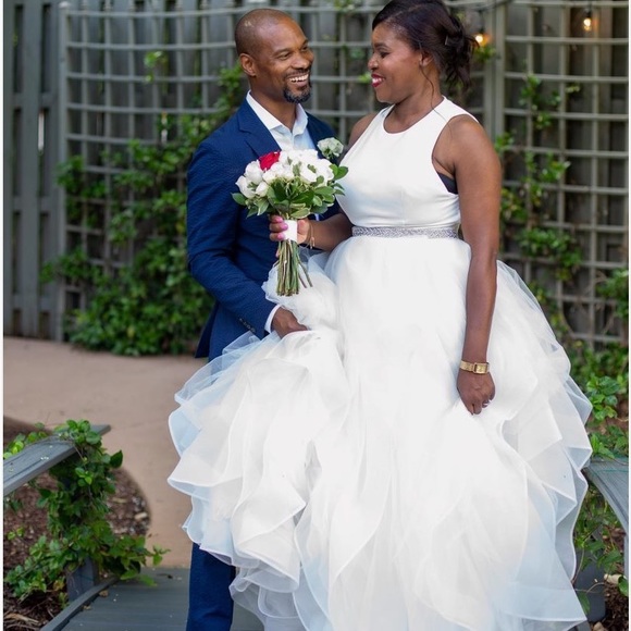 Ivory sleeveless crew neck wedding gown